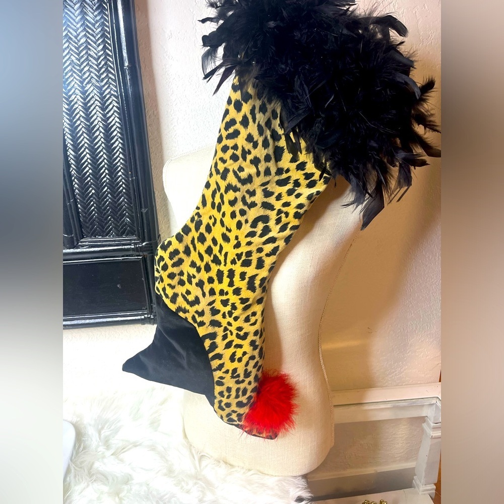 Stocking 🎄🎅🏼VINTAGE Oi San Francisco Leopard and Feather Stocking